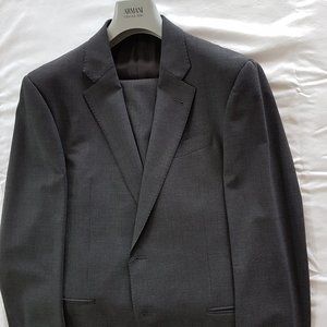 GIORGIO ARMANI COLLEZIONI - Men's Suit - Basic Charcoal Grey - Size 44 Reg